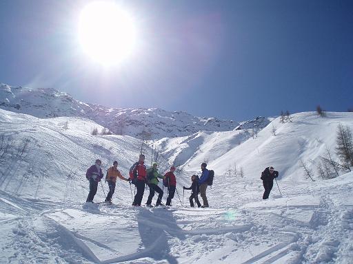 60 Blick zurueck auf eine Abfahrt mit tollem Pulverschnee